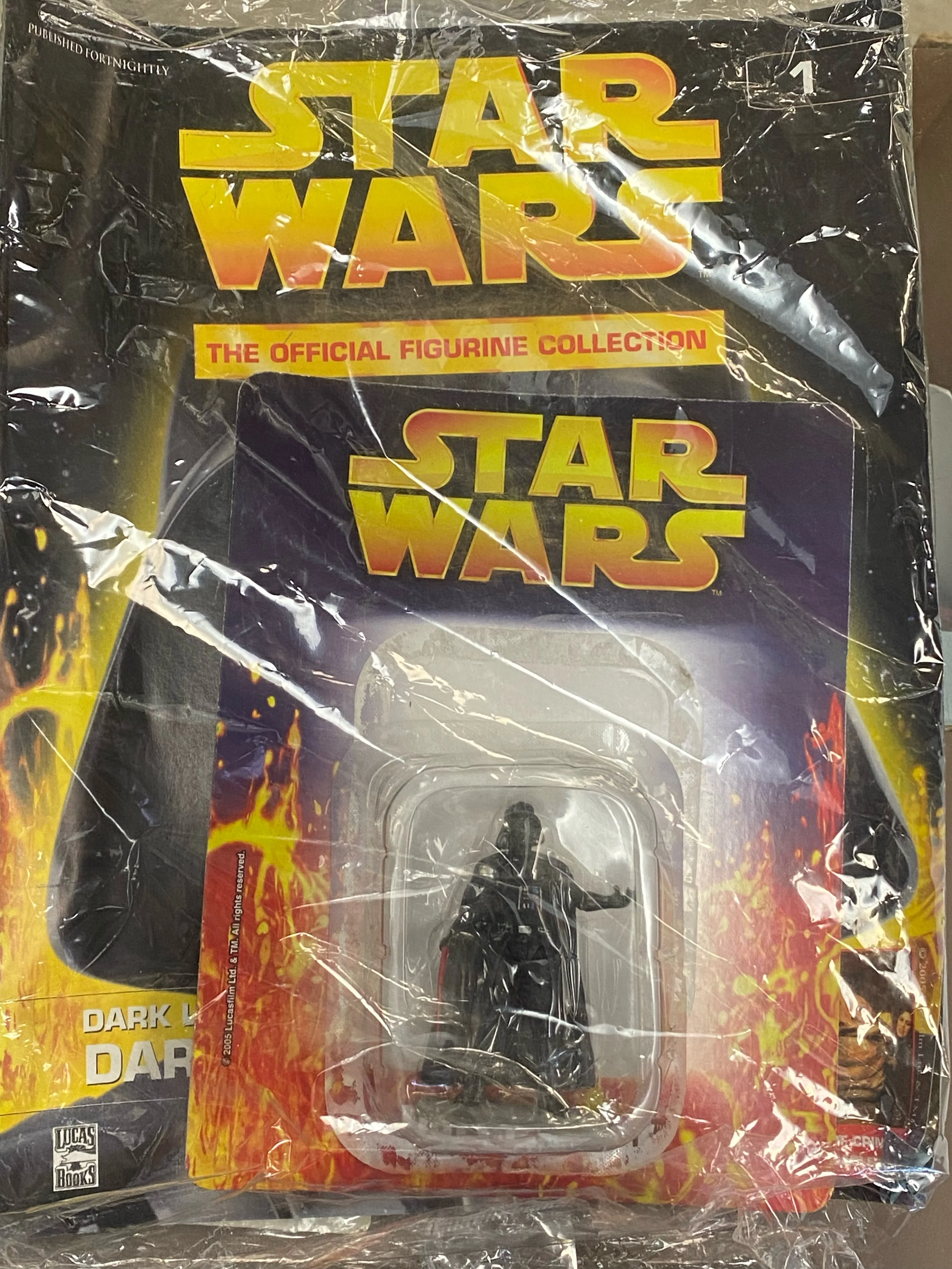 Eaglemoss - Official Star Wars Figure Collection - Darth Vader File & Boxed Figure *DAMAGED*