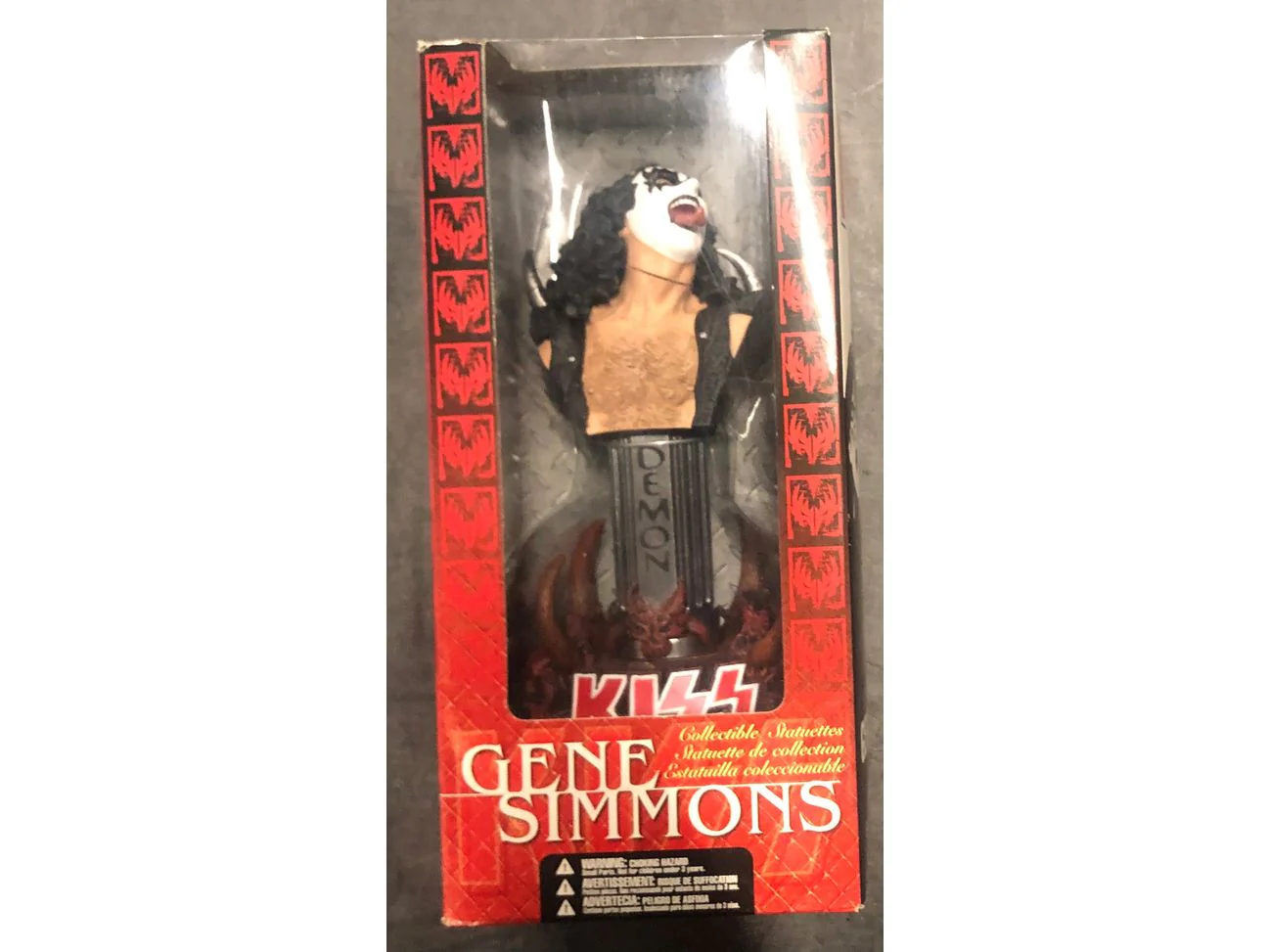 McFarlane Toys - 2002 - KISS - Gene Simmons - Action Figure - Image 2