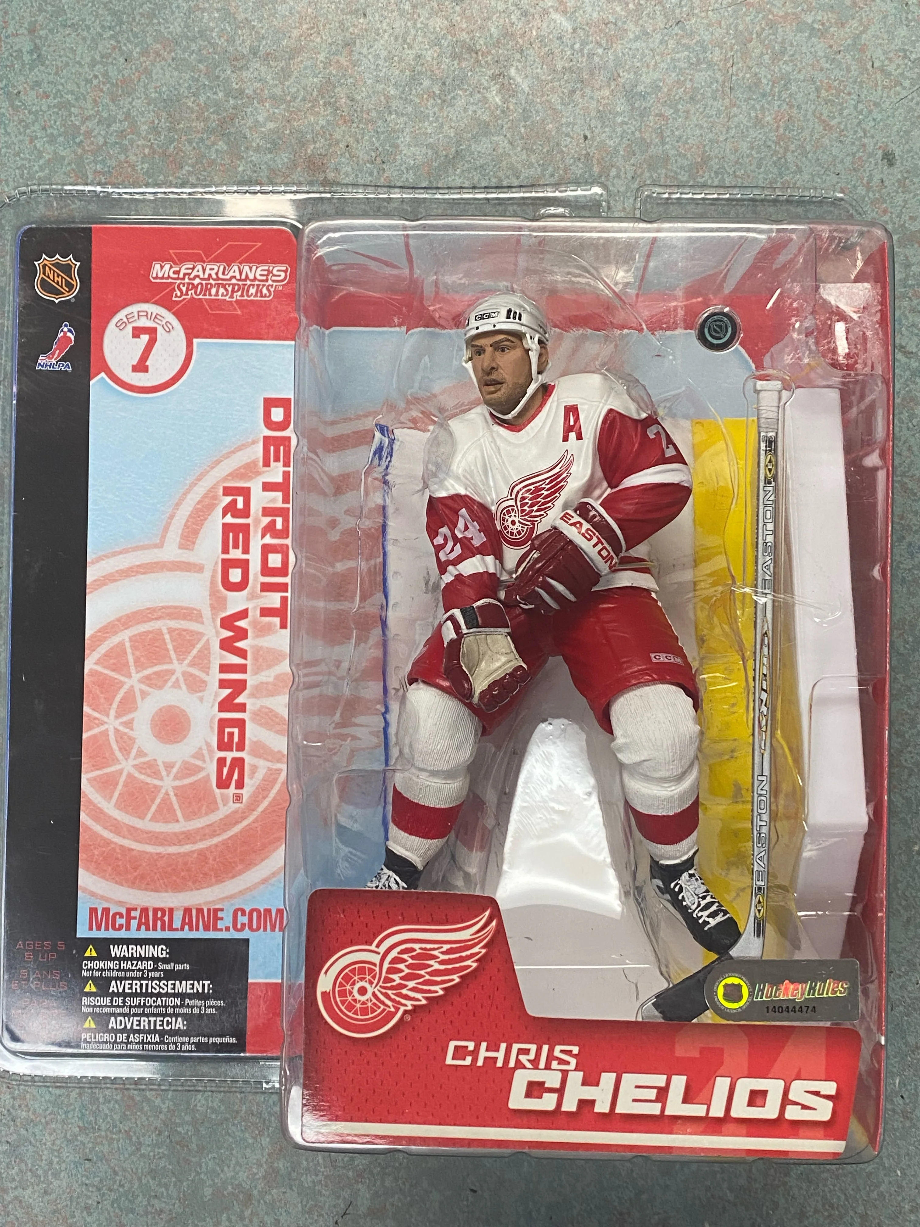 McFarlane Toys - NHL - Detroit Redwings - Chris Chelios Figure