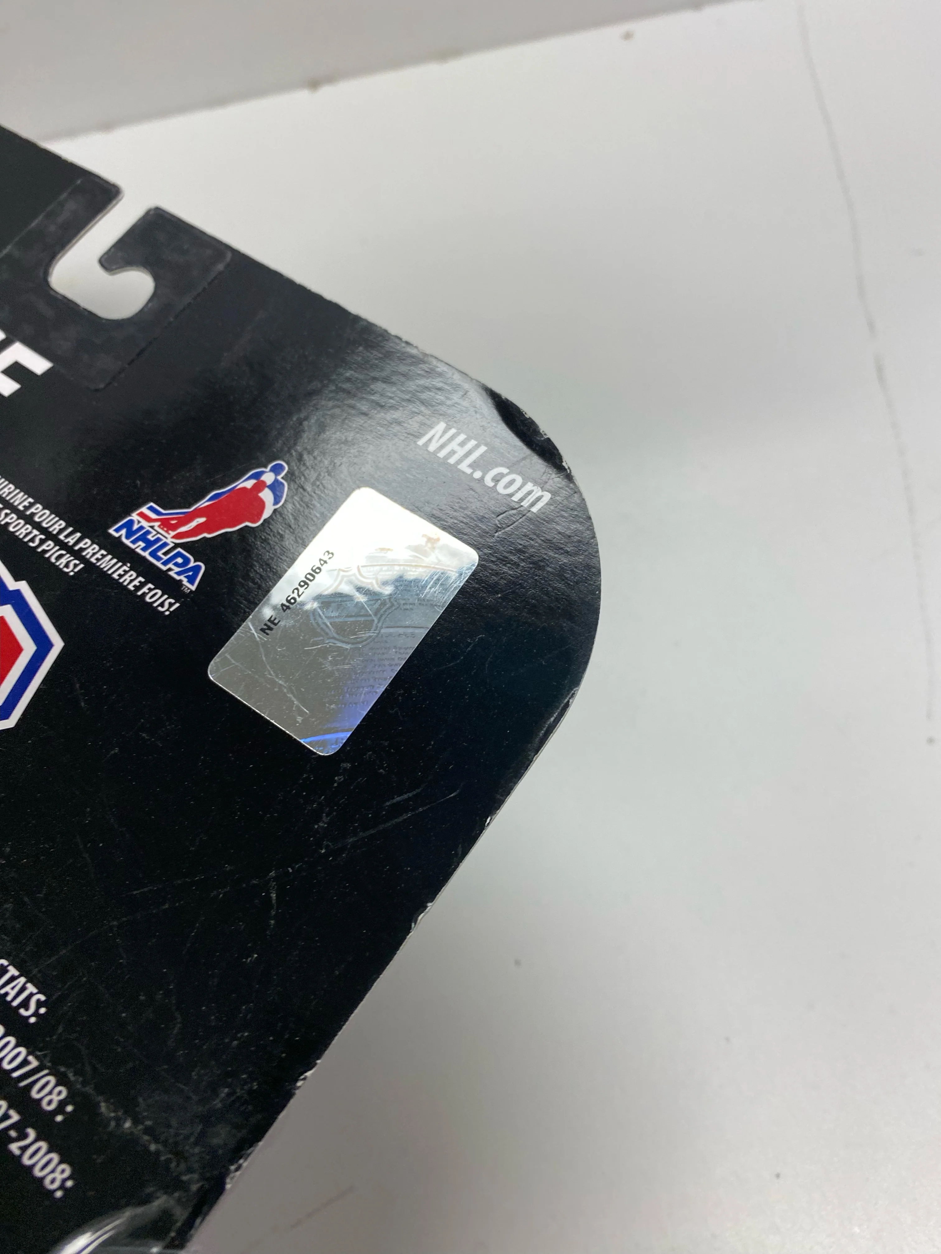 McFarlane Toys - NHL - Montreal Canadiens - Carey Price Figure *DAMAGED BOX* - Image 6