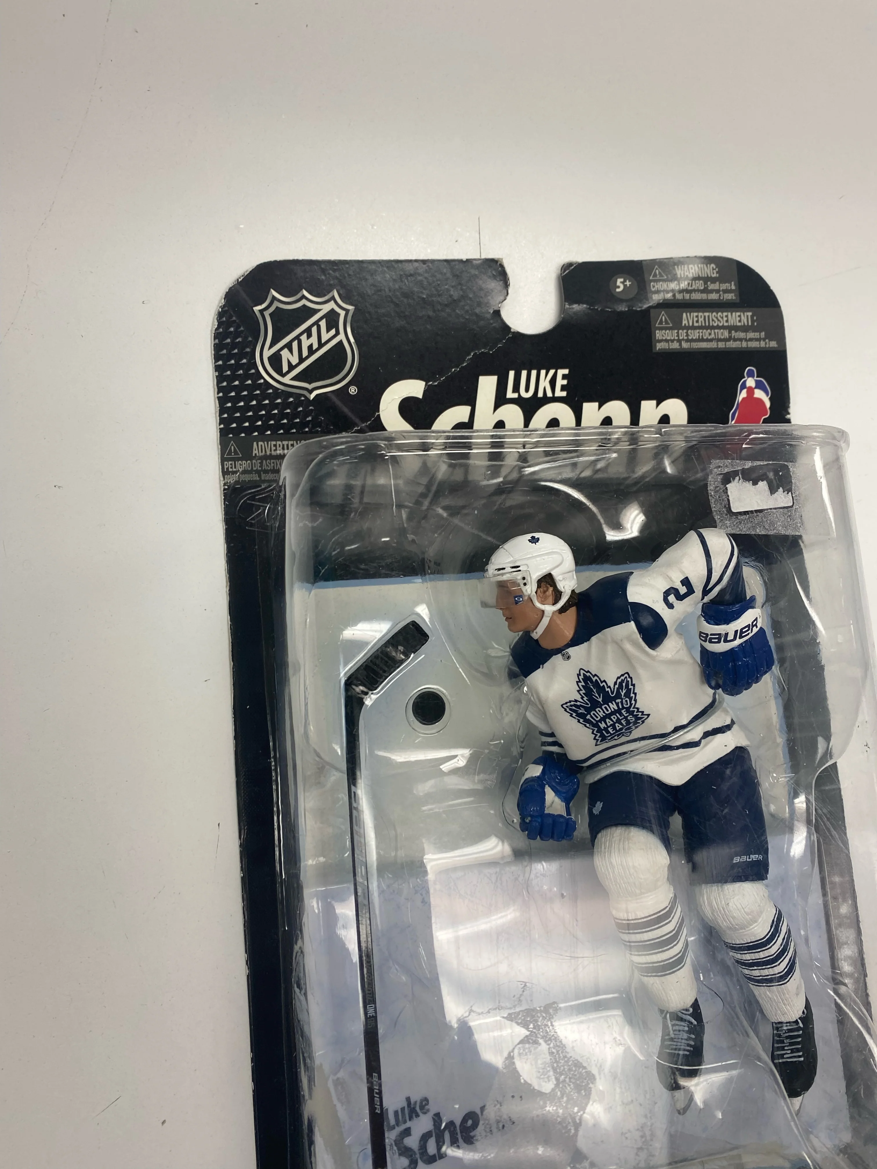 McFarlane Toys - NHL - Toronto Leafs - Luke Shenn Figure - White Jersey Variant *DAMAGED BOX* - Image 7