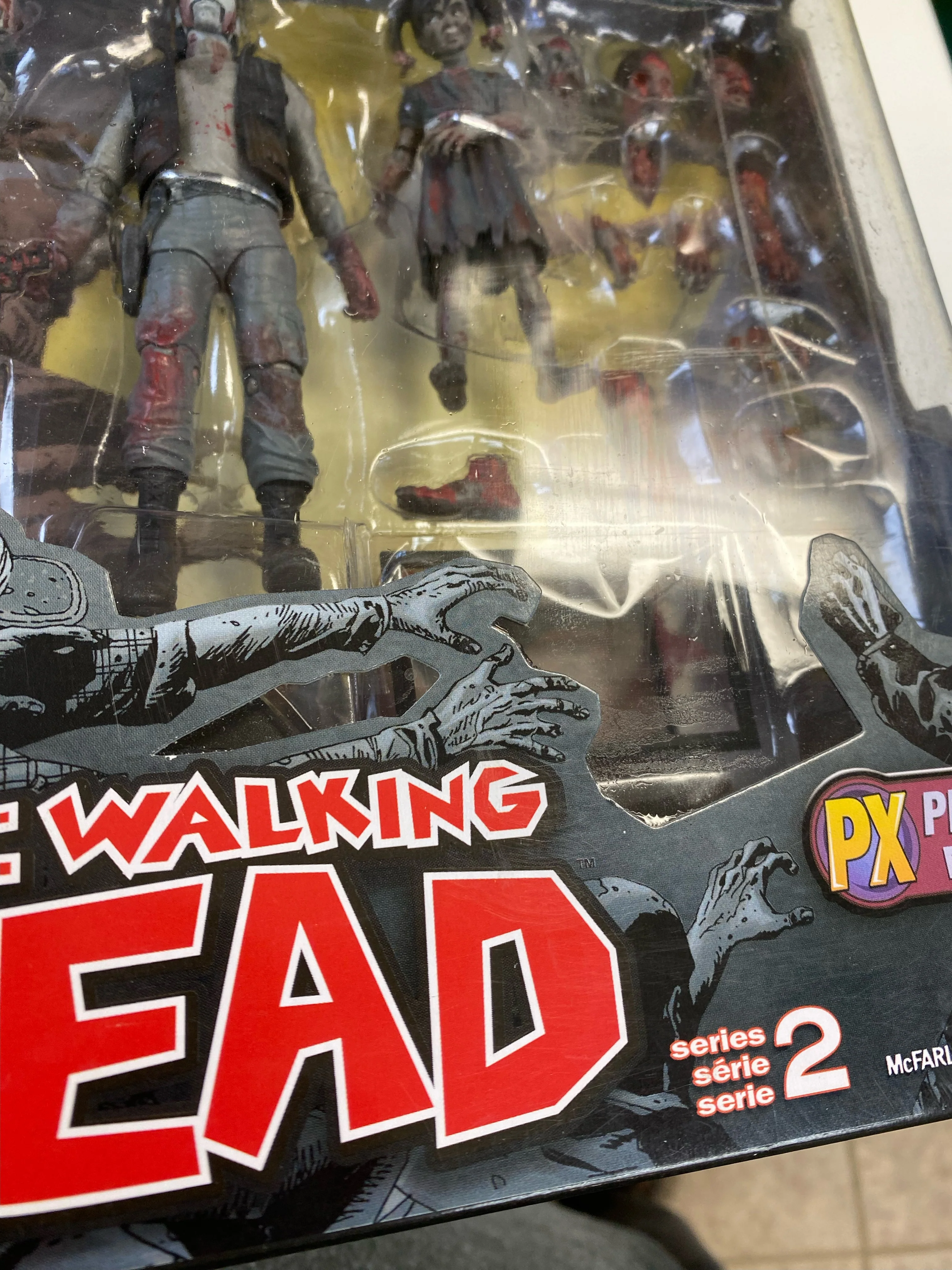 McFarlane Toys - Walking Dead - Bloody Black & White Governor and Daughter Penny Blake - Series 2 Figure Set - PX Previews Exclusive - Image 8