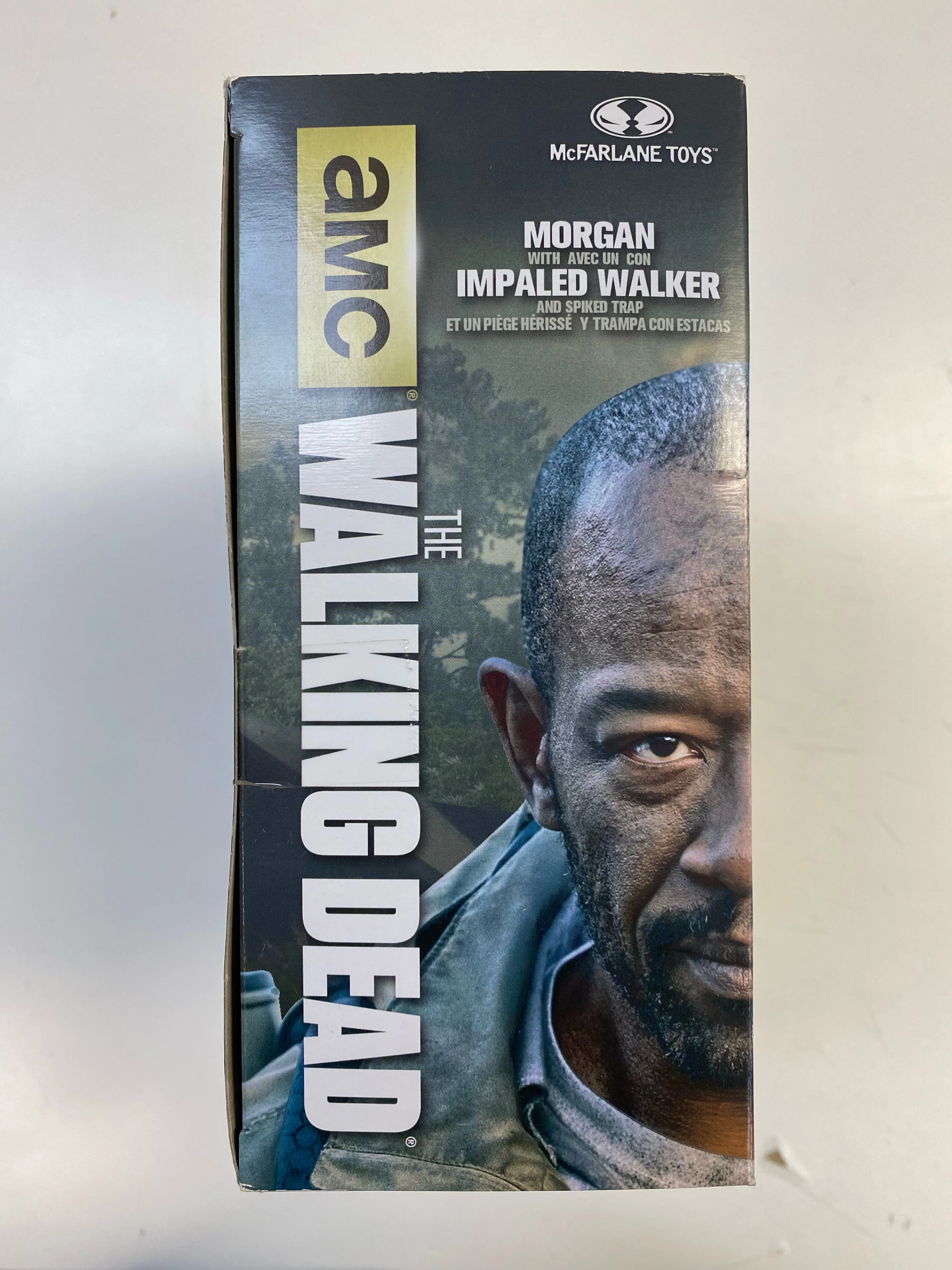 McFarlane Toys - Walking Dead  - Series 8 - Morgan with Impaled Walker - Action Figure *DAMAGED BOX* - Image 3