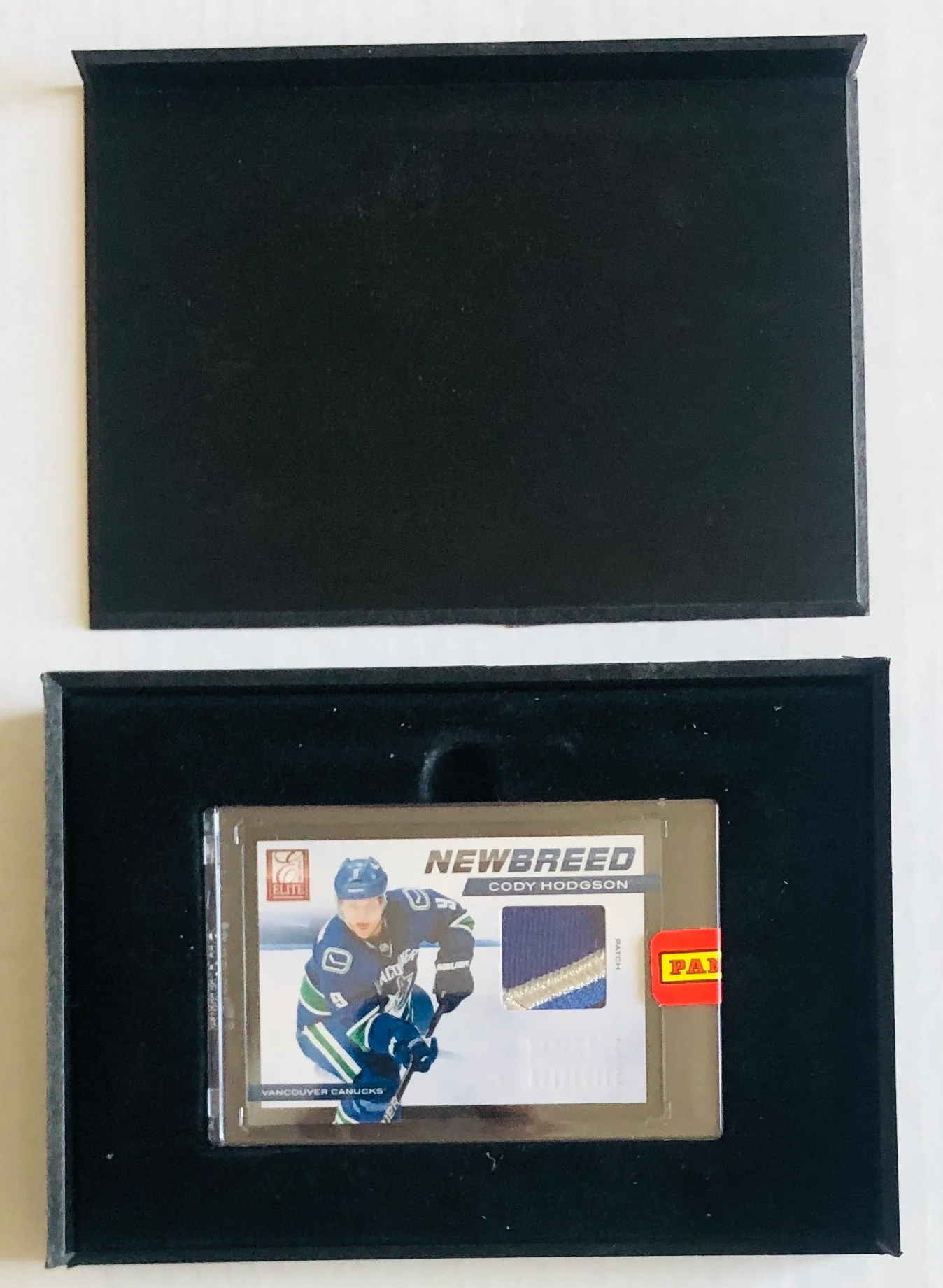 Panini - 2011-12 - Hockey - Elite New Breed Black Box - Cody Hodgson Patch Card - 1/1 Canucks - Image 2