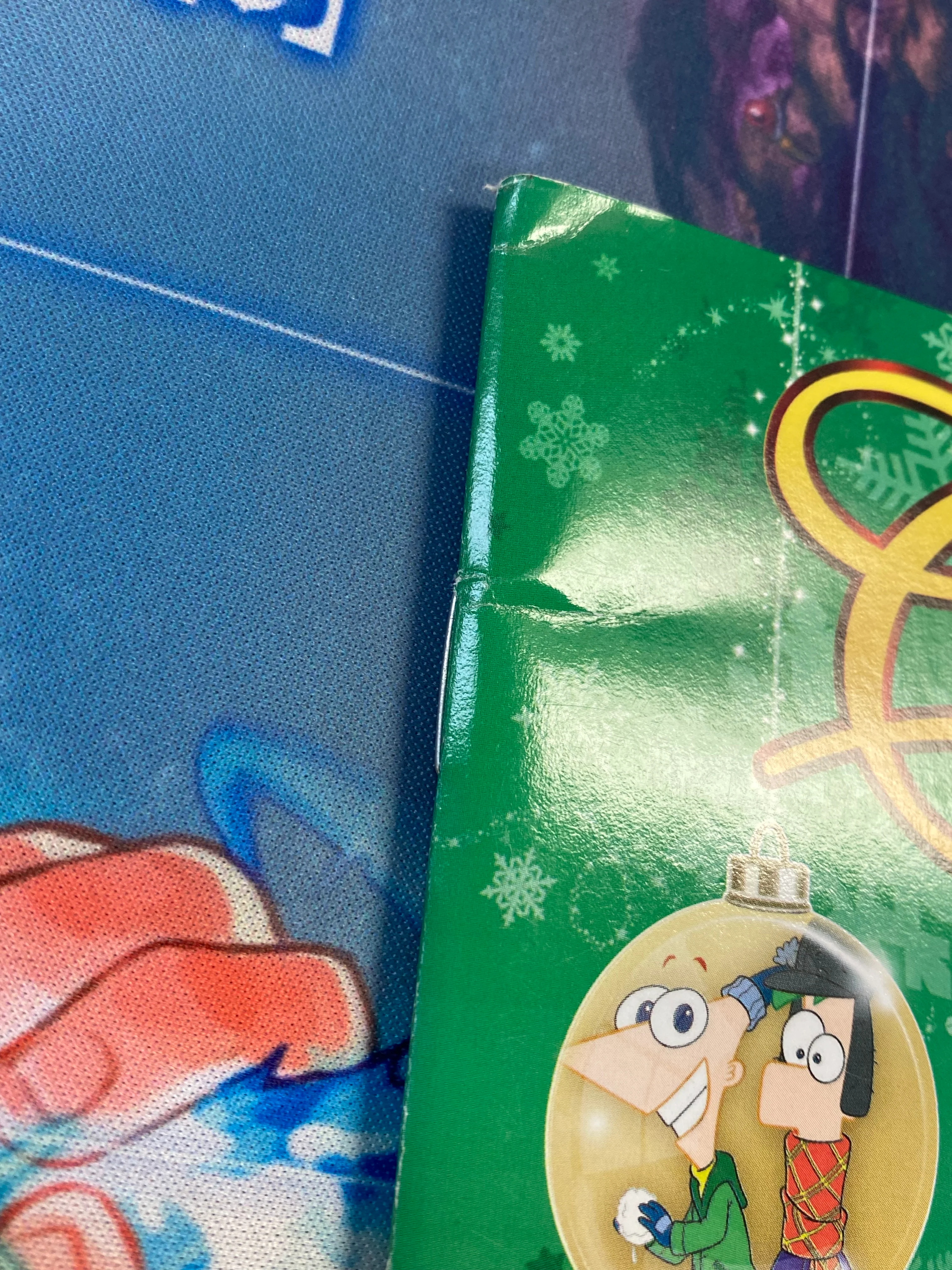 Panini - 2013 - Magical Disney Christmas - Sticker Album - Image 3