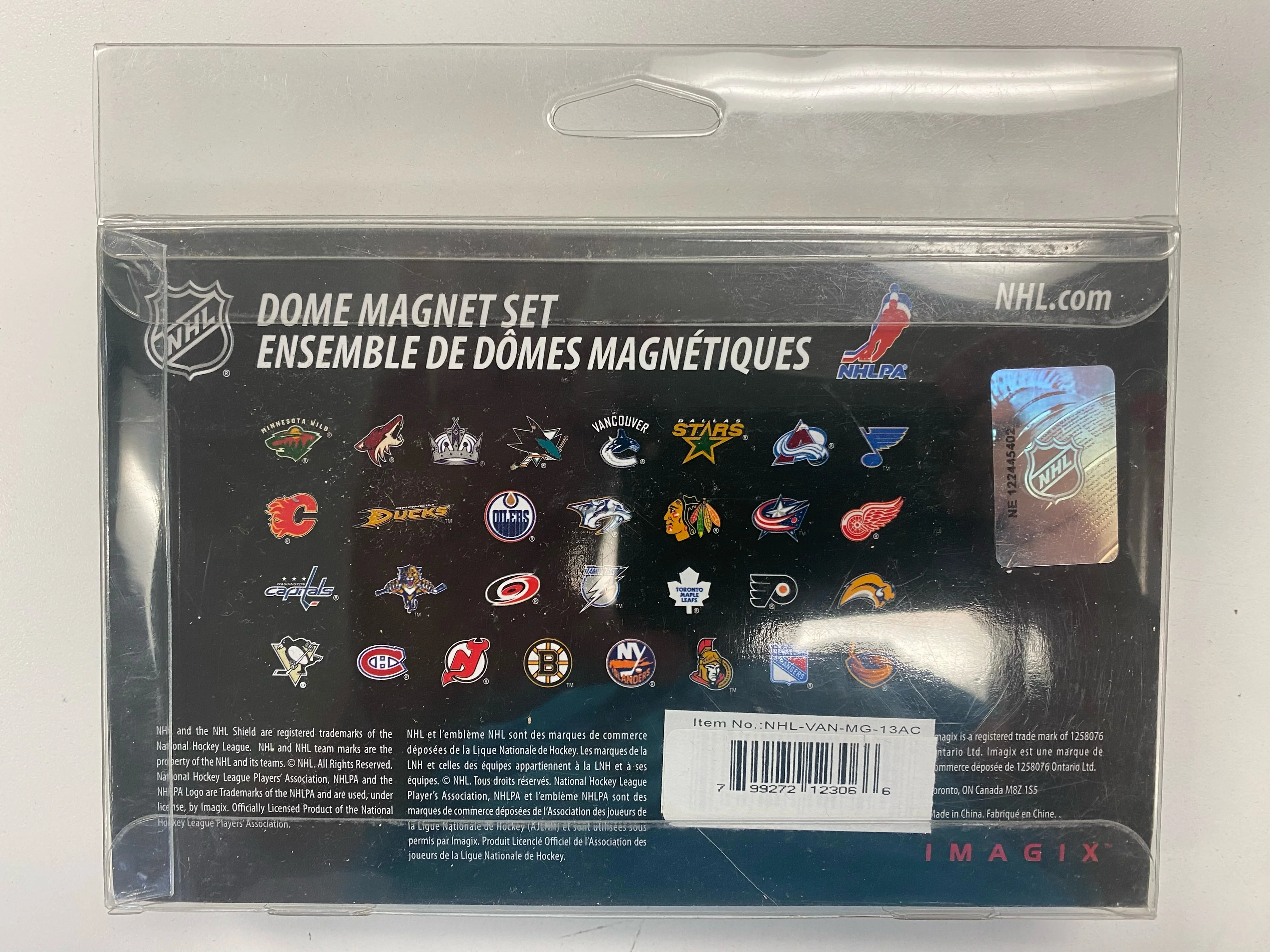 Top Dog - NHL - Dome Magnet Set - Vancouver Canucks - Image 2